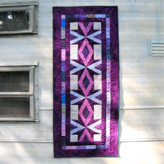 This image has an empty alt attribute; its file name is Fancy-Feathers-Jennifer-Thomas.jpeg